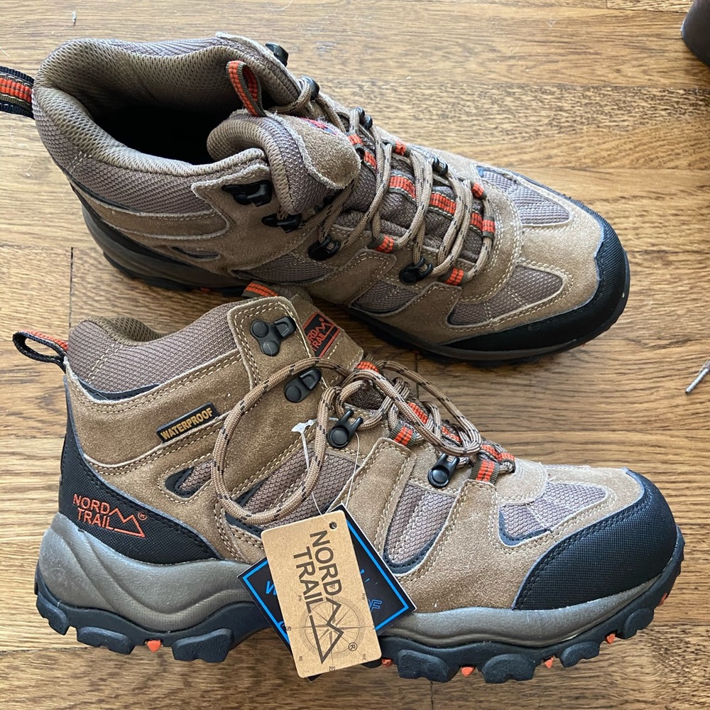 NWT NordTrail waterproof hiking boots, size 10.5